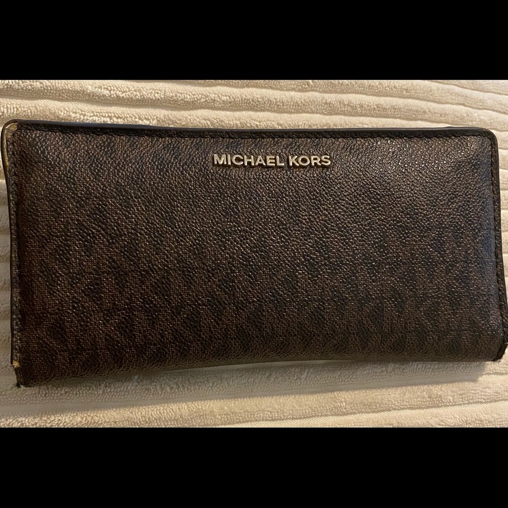 Brown Michael Kors Wallet | 100% Authentic
